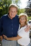 Castricum 7 juni 2021
Boekpresentatie Henny Huisman . Henny krijgt het eerste boek uit handen van Jacques d Ancona