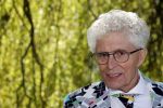 Castricum 7 juni 2021
Boekpresentatie Henny Huisman . Henny krijgt het eerste boek uit handen van Jacques d Ancona