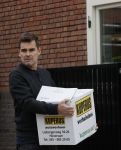 Amsterdam 21 mei 2021
Jeroen v d Boom verhuisd naar zijn nieuwe huis in Amsterdam zuid