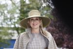 Weesp 26 mei 2021
Koningin Maxima bezoekt de firma Smit&zoon die dit jaar 200 jaar bestaan. Maxima draagt mondkapje en een nieuwe armband die ze van haar man Koning Willem Alexander heeft gehad voor haar 50e verjaardag.