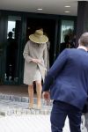 Weesp 26 mei 2021
Koningin Maxima bezoekt de firma Smit&zoon die dit jaar 200 jaar bestaan. Maxima draagt mondkapje en een nieuwe armband die ze van haar man Koning Willem Alexander heeft gehad voor haar 50e verjaardag.