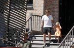 Noordwijk 31 mei en 1 juni 2021
Het nieuwe huis van Martien en Erica Meiland. Ze verhuizen vanuit Hengelo naar Noordwijk.
Aanwezig Martien Meiland Erica Meiland Maxime Meiland met dochter Claire en partner Leroy Molkenboer Montana Meiland met vrien Dirk Hoogstraten. Ook broer Jaap meiland en zijn vrouw Evelien helpen mee.