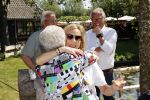 Castricum 7 juni 2021
Boekpresentatie Henny Huisman . Henny krijgt het eerste boek uit handen van Jacques d Ancona