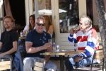 Amsterdam 31 mei 2021
Maarten Spanjer en Rijk de Gooijer jr drinken drankje op terras.