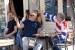 Amsterdam 31 mei 2021
Maarten Spanjer en Rijk de Gooijer jr drinken drankje op terras.