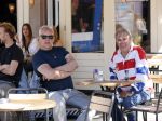 Amsterdam 31 mei 2021
Maarten Spanjer en Rijk de Gooijer jr drinken drankje op terras.