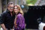 Huizen 26 mei 2021 
Marco en leontien Borsato arriveren bij het huis van Leontien nadat ze terug zijn gekomen van een liefdesvakantie naar ibiza.