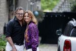 Huizen 26 mei 2021 
Marco en leontien Borsato arriveren bij het huis van Leontien nadat ze terug zijn gekomen van een liefdesvakantie naar ibiza.