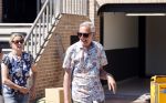 Noordwijk 31 mei en 1 juni 2021
Het nieuwe huis van Martien en Erica Meiland. Ze verhuizen vanuit Hengelo naar Noordwijk.
Aanwezig Martien Meiland Erica Meiland Maxime Meiland met dochter Claire en partner Leroy Molkenboer Montana Meiland met vrien Dirk Hoogstraten. Ook broer Jaap meiland en zijn vrouw Evelien helpen mee.