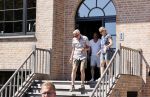 Noordwijk 31 mei en 1 juni 2021
Het nieuwe huis van Martien en Erica Meiland. Ze verhuizen vanuit Hengelo naar Noordwijk.
Aanwezig Martien Meiland Erica Meiland Maxime Meiland met dochter Claire en partner Leroy Molkenboer Montana Meiland met vrien Dirk Hoogstraten. Ook broer Jaap meiland en zijn vrouw Evelien helpen mee.