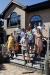 Noordwijk 31 mei en 1 juni 2021
Het nieuwe huis van Martien en Erica Meiland. Ze verhuizen vanuit Hengelo naar Noordwijk.
Aanwezig Martien Meiland Erica Meiland Maxime Meiland met dochter Claire en partner Leroy Molkenboer Montana Meiland met vrien Dirk Hoogstraten. Ook broer Jaap meiland en zijn vrouw Evelien helpen mee.