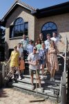 Noordwijk 31 mei en 1 juni 2021
Het nieuwe huis van Martien en Erica Meiland. Ze verhuizen vanuit Hengelo naar Noordwijk.
Aanwezig Martien Meiland Erica Meiland Maxime Meiland met dochter Claire en partner Leroy Molkenboer Montana Meiland met vrien Dirk Hoogstraten. Ook broer Jaap meiland en zijn vrouw Evelien helpen mee.