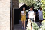 Noordwijk 31 mei en 1 juni 2021
Het nieuwe huis van Martien en Erica Meiland. Ze verhuizen vanuit Hengelo naar Noordwijk.
Aanwezig Martien Meiland Erica Meiland Maxime Meiland met dochter Claire en partner Leroy Molkenboer Montana Meiland met vrien Dirk Hoogstraten. Ook broer Jaap meiland en zijn vrouw Evelien helpen mee.
