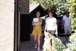 Noordwijk 31 mei en 1 juni 2021
Het nieuwe huis van Martien en Erica Meiland. Ze verhuizen vanuit Hengelo naar Noordwijk.
Aanwezig Martien Meiland Erica Meiland Maxime Meiland met dochter Claire en partner Leroy Molkenboer Montana Meiland met vrien Dirk Hoogstraten. Ook broer Jaap meiland en zijn vrouw Evelien helpen mee.
