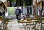 Amsterdam 20 mei 2021
Michiel Romeijn/ Michiel Romeyn  op zijn fiets in Amsterdam zuid