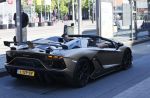 Amsterdam 9 juni 2021
Mobicepp in zijn gouden Lamborghini