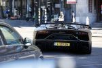 Amsterdam 9 juni 2021
Mobicepp in zijn gouden Lamborghini