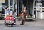Schiphol 21 mei 2021
Monique Westenberg zoontje Andre Hazes jr en twee vriendinnen arriveren op schiphol na een vakantie op ibiza.
Haar vader komt ze halen .