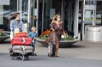 Schiphol 21 mei 2021
Monique Westenberg zoontje Andre Hazes jr en twee vriendinnen arriveren op schiphol na een vakantie op ibiza.
Haar vader komt ze halen .
