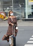 Schiphol 21 mei 2021
Monique Westenberg zoontje Andre Hazes jr en twee vriendinnen arriveren op schiphol na een vakantie op ibiza.
Haar vader komt ze halen .