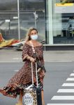 Schiphol 21 mei 2021
Monique Westenberg zoontje Andre Hazes jr en twee vriendinnen arriveren op schiphol na een vakantie op ibiza.
Haar vader komt ze halen .