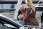 Schiphol 21 mei 2021
Monique Westenberg zoontje Andre Hazes jr en twee vriendinnen arriveren op schiphol na een vakantie op ibiza.
Haar vader komt ze halen .