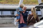 Schiphol 21 mei 2021
Monique Westenberg zoontje Andre Hazes jr en twee vriendinnen arriveren op schiphol na een vakantie op ibiza.
Haar vader komt ze halen .