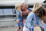 Schiphol 21 mei 2021
Monique Westenberg zoontje Andre Hazes jr en twee vriendinnen arriveren op schiphol na een vakantie op ibiza.
Haar vader komt ze halen .