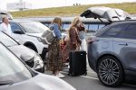 Schiphol 21 mei 2021
Monique Westenberg zoontje Andre Hazes jr en twee vriendinnen arriveren op schiphol na een vakantie op ibiza.
Haar vader komt ze halen .