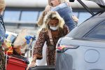 Schiphol 21 mei 2021
Monique Westenberg zoontje Andre Hazes jr en twee vriendinnen arriveren op schiphol na een vakantie op ibiza.
Haar vader komt ze halen .