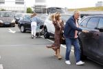 Schiphol 21 mei 2021
Monique Westenberg zoontje Andre Hazes jr en twee vriendinnen arriveren op schiphol na een vakantie op ibiza.
Haar vader komt ze halen .