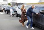 Schiphol 21 mei 2021
Monique Westenberg zoontje Andre Hazes jr en twee vriendinnen arriveren op schiphol na een vakantie op ibiza.
Haar vader komt ze halen .