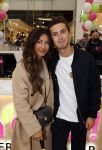 Amstelveen 27 mei 2021
Opening Yoyo tea bar van Rachel Hazes in winkelcentrum Amstelveen.
Andre Hazes zijn vriendinSarah v Soelen en haar ouders zijn ook aanwezig. Nino Wilkes met een vriendin