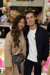 Amstelveen 27 mei 2021
Opening Yoyo tea bar van Rachel Hazes in winkelcentrum Amstelveen.
Andre Hazes zijn vriendinSarah v Soelen en haar ouders zijn ook aanwezig. Nino Wilkes met een vriendin