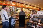 Hoofddorp 17 mei 2021
Boekpresentatie Olav Moll bij de bruna in Hoofddorp.