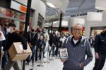 Hoofddorp 17 mei 2021
Boekpresentatie Olav Moll bij de bruna in Hoofddorp.
