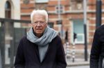 Amsterdam 26 mei 2021
Paul Witteman met .... wandelend door Amsterdam zuid.