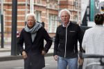 Amsterdam 26 mei 2021
Paul Witteman met .... wandelend door Amsterdam zuid.