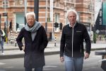 Amsterdam 26 mei 2021
Paul Witteman met .... wandelend door Amsterdam zuid.