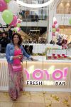 Amstelveen 27 mei 2021
Opening Yoyo tea bar van Rachel Hazes in winkelcentrum Amstelveen.
Andre Hazes zijn vriendinSarah v Soelen en haar ouders zijn ook aanwezig.