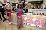 Amstelveen 27 mei 2021
Opening Yoyo tea bar van Rachel Hazes in winkelcentrum Amstelveen.
Andre Hazes zijn vriendinSarah v Soelen en haar ouders zijn ook aanwezig.