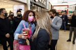 Amstelveen 27 mei 2021
Opening Yoyo tea bar van Rachel Hazes in winkelcentrum Amstelveen.
Andre Hazes zijn vriendinSarah v Soelen en haar ouders zijn ook aanwezig.