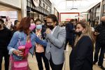 Amstelveen 27 mei 2021
Opening Yoyo tea bar van Rachel Hazes in winkelcentrum Amstelveen.
Andre Hazes zijn vriendinSarah v Soelen en haar ouders zijn ook aanwezig.