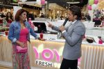 Amstelveen 27 mei 2021
Opening Yoyo tea bar van Rachel Hazes in winkelcentrum Amstelveen.
Andre Hazes zijn vriendinSarah v Soelen en haar ouders zijn ook aanwezig. Wi van YoYo