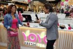Amstelveen 27 mei 2021
Opening Yoyo tea bar van Rachel Hazes in winkelcentrum Amstelveen.
Andre Hazes zijn vriendinSarah v Soelen en haar ouders zijn ook aanwezig. Wi van YoYo