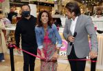 Amstelveen 27 mei 2021
Opening Yoyo tea bar van Rachel Hazes in winkelcentrum Amstelveen.
Andre Hazes zijn vriendinSarah v Soelen en haar ouders zijn ook aanwezig. Wi van YoYo