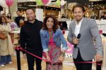 Amstelveen 27 mei 2021
Opening Yoyo tea bar van Rachel Hazes in winkelcentrum Amstelveen.
Andre Hazes zijn vriendinSarah v Soelen en haar ouders zijn ook aanwezig. Wi van YoYo