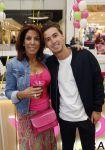 Amstelveen 27 mei 2021
Opening Yoyo tea bar van Rachel Hazes in winkelcentrum Amstelveen.
Andre Hazes zijn vriendinSarah v Soelen en haar ouders zijn ook aanwezig. rachel en Nino Wilkes