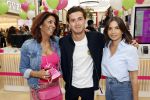 Amstelveen 27 mei 2021
Opening Yoyo tea bar van Rachel Hazes in winkelcentrum Amstelveen.
Andre Hazes zijn vriendinSarah v Soelen en haar ouders zijn ook aanwezig. rachel met Rosanna Kluivert en Nino Wilkes