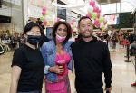 Amstelveen 27 mei 2021
Opening Yoyo tea bar van Rachel Hazes in winkelcentrum Amstelveen.
Andre Hazes zijn vriendinSarah v Soelen en haar ouders zijn ook aanwezig. Wi van yoyo
